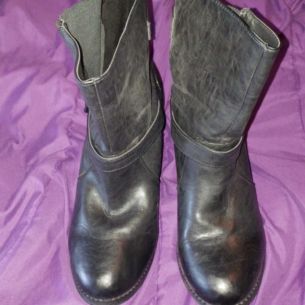 Women's boots